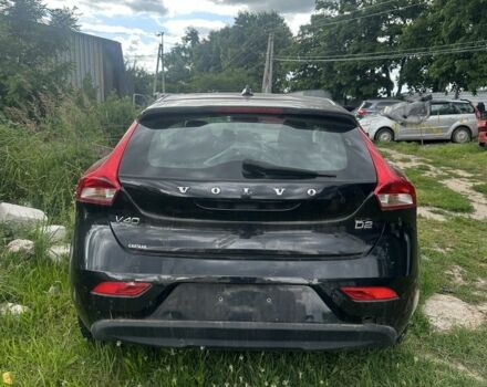 Чорний Вольво V40, об'ємом двигуна 2 л та пробігом 120 тис. км за 6000 $, фото 2 на Automoto.ua