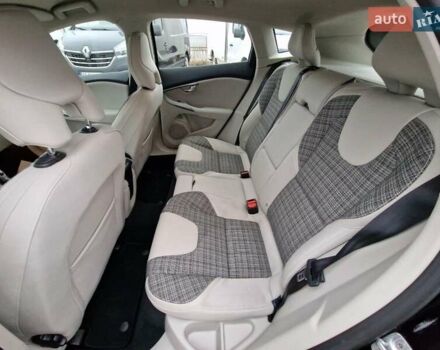 Черный Вольво В40, объемом двигателя 1.97 л и пробегом 220 тыс. км за 14500 $, фото 35 на Automoto.ua