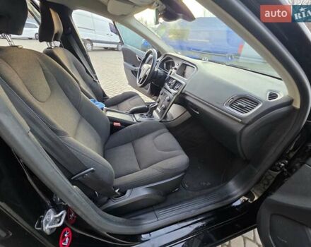 Черный Вольво В40, объемом двигателя 2 л и пробегом 159 тыс. км за 14950 $, фото 58 на Automoto.ua