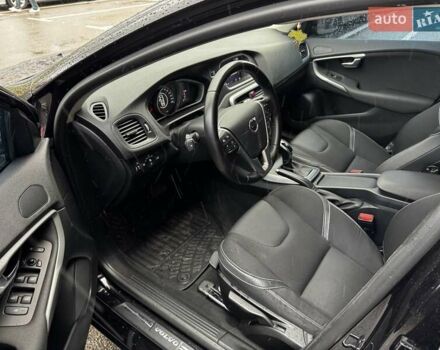 Вольво В40 2019 в Киеве на Automoto.ua Черный Вольво В40, объемом двигателя 1.97 л и пробегом 97 тыс. км за 15900 $, фото 9 на Automoto.ua
