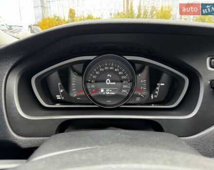 Вольво В40 2019 в Киеве на Automoto.ua Черный Вольво В40, объемом двигателя 1.97 л и пробегом 97 тыс. км за 15900 $, фото 18 на Automoto.ua