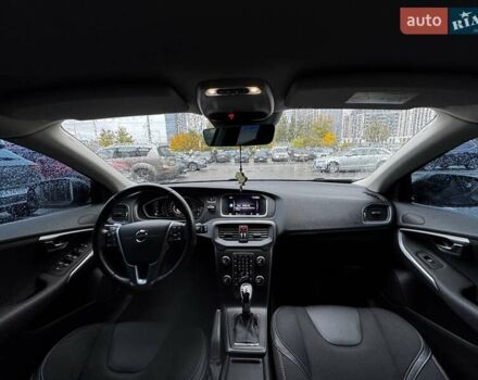 Вольво В40 2019 в Киеве на Automoto.ua Черный Вольво В40, объемом двигателя 1.97 л и пробегом 97 тыс. км за 15900 $, фото 14 на Automoto.ua