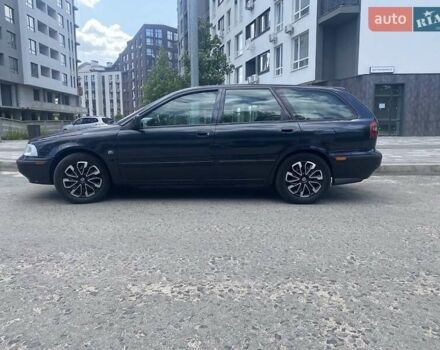 Чорний Вольво V40, об'ємом двигуна 1.7 л та пробігом 284 тис. км за 3500 $, фото 8 на Automoto.ua