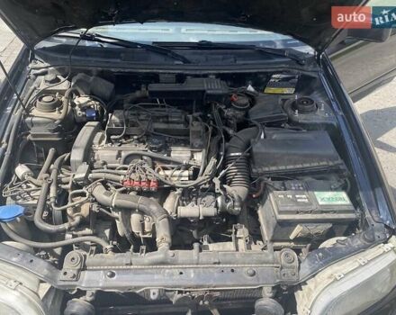 Чорний Вольво V40, об'ємом двигуна 1.7 л та пробігом 284 тис. км за 3500 $, фото 7 на Automoto.ua