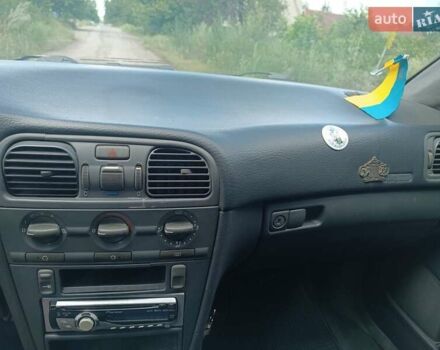 Черный Вольво В40, объемом двигателя 1.9 л и пробегом 300 тыс. км за 2200 $, фото 13 на Automoto.ua