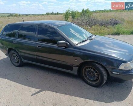 Черный Вольво В40, объемом двигателя 1.9 л и пробегом 300 тыс. км за 2200 $, фото 4 на Automoto.ua