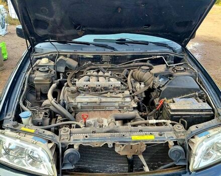 Чорний Вольво V40, об'ємом двигуна 1.8 л та пробігом 315 тис. км за 3800 $, фото 1 на Automoto.ua