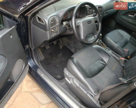 Чорний Вольво V40, об'ємом двигуна 1.8 л та пробігом 219 тис. км за 3900 $, фото 9 на Automoto.ua