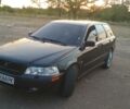 Чорний Вольво V40, об'ємом двигуна 1.9 л та пробігом 274 тис. км за 2100 $, фото 1 на Automoto.ua