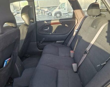 Черный Вольво В40, объемом двигателя 1.95 л и пробегом 427 тыс. км за 3900 $, фото 9 на Automoto.ua