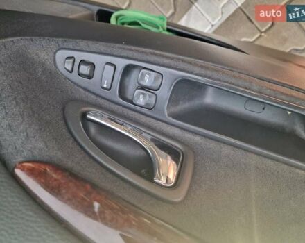 Черный Вольво В40, объемом двигателя 1.95 л и пробегом 427 тыс. км за 3900 $, фото 6 на Automoto.ua