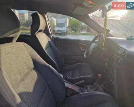 Вольво В40 2001 в Киеве на Automoto.ua Черный Вольво В40, объемом двигателя 1.9 л и пробегом 427 тыс. км за 3600 $, фото 4 на Automoto.ua