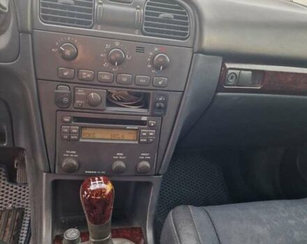 Черный Вольво В40, объемом двигателя 1.95 л и пробегом 427 тыс. км за 3900 $, фото 4 на Automoto.ua