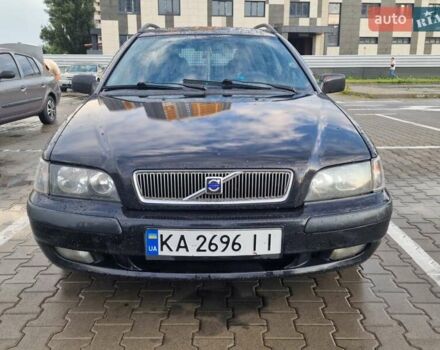 Черный Вольво В40, объемом двигателя 1.95 л и пробегом 427 тыс. км за 3900 $, фото 10 на Automoto.ua