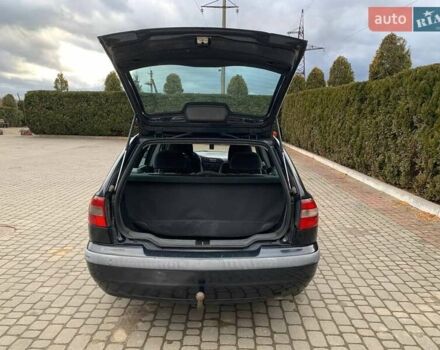Черный Вольво В40, объемом двигателя 1.9 л и пробегом 385 тыс. км за 3200 $, фото 16 на Automoto.ua