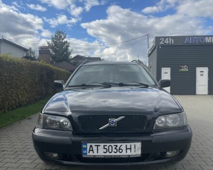 Черный Вольво В40, объемом двигателя 1.9 л и пробегом 320 тыс. км за 2900 $, фото 10 на Automoto.ua