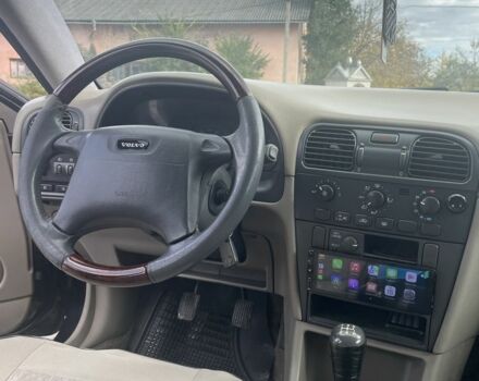 Черный Вольво В40, объемом двигателя 1.9 л и пробегом 320 тыс. км за 2900 $, фото 16 на Automoto.ua