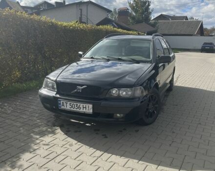 Черный Вольво В40, объемом двигателя 1.9 л и пробегом 320 тыс. км за 2900 $, фото 1 на Automoto.ua