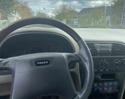 Черный Вольво В40, объемом двигателя 1.9 л и пробегом 320 тыс. км за 2900 $, фото 19 на Automoto.ua