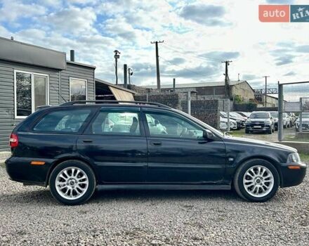 Черный Вольво В40, объемом двигателя 1.9 л и пробегом 240 тыс. км за 3500 $, фото 3 на Automoto.ua