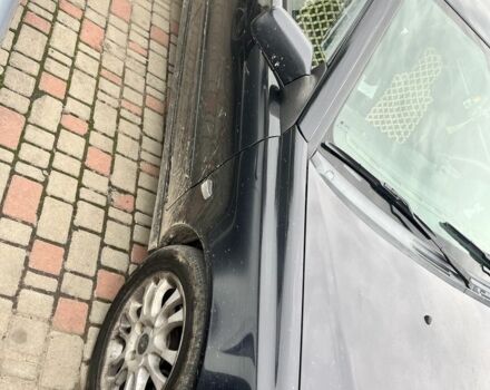 Черный Вольво В40, объемом двигателя 1.9 л и пробегом 300 тыс. км за 4000 $, фото 1 на Automoto.ua