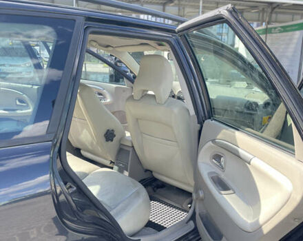 Черный Вольво В40, объемом двигателя 1.8 л и пробегом 275 тыс. км за 3800 $, фото 8 на Automoto.ua