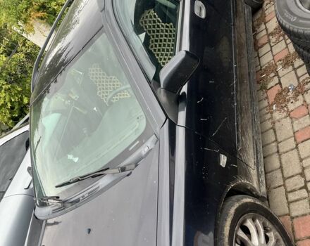 Черный Вольво В40, объемом двигателя 1.9 л и пробегом 300 тыс. км за 4000 $, фото 2 на Automoto.ua