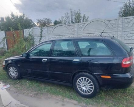 Вольво В40 2004 в Ровно на Automoto.ua Черный Вольво В40, объемом двигателя 1.9 л и пробегом 330 тыс. км за 1987 $, фото 1 на Automoto.ua