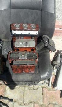 Чорний Вольво V40, об'ємом двигуна 1.9 л та пробігом 255 тис. км за 200 $, фото 1 на Automoto.ua