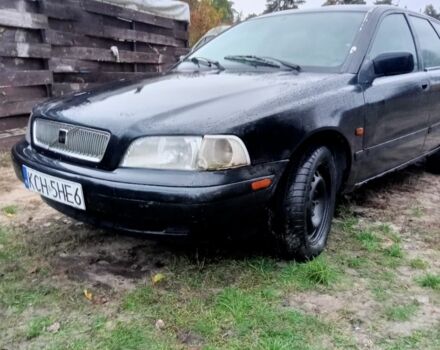 Чорний Вольво V40, об'ємом двигуна 1.8 л та пробігом 300 тис. км за 751 $, фото 1 на Automoto.ua