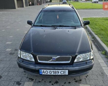Чорний Вольво V40, об'ємом двигуна 1.9 л та пробігом 261 тис. км за 3750 $, фото 1 на Automoto.ua