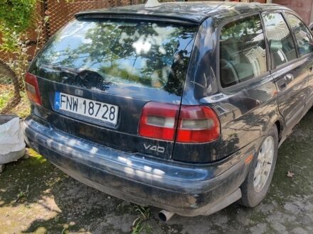 Вольво В40 1999 в Черновцах на Automoto.ua Черный Вольво В40, объемом двигателя 0 л и пробегом 306 тыс. км за 484 $, фото 1 на Automoto.ua