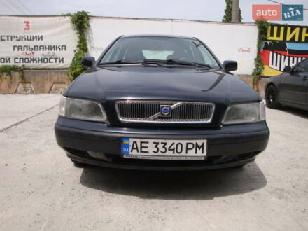 Вольво В40 2000 в Каменское - Днепродзержинск на Automoto.ua Черный Вольво В40, объемом двигателя 1.8 л и пробегом 219 тыс. км за 3600 $, фото 1 на Automoto.ua
