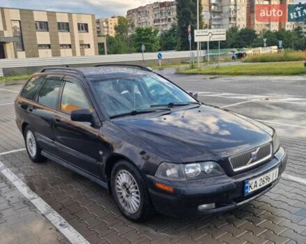 Вольво В40 2001 в Киеве на Automoto.ua Черный Вольво В40, объемом двигателя 1.9 л и пробегом 427 тыс. км за 3600 $, фото 1 на Automoto.ua