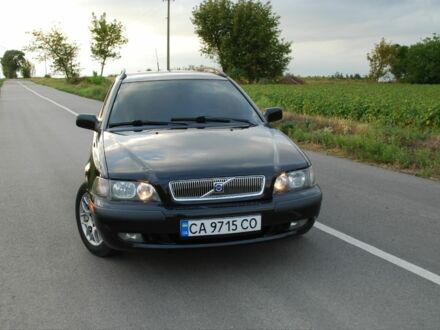 Вольво В40 2001 в Корсунь-Шевченковском на Automoto.ua Черный Вольво В40, объемом двигателя 1.8 л и пробегом 271 тыс. км за 4000 $, фото 1 на Automoto.ua