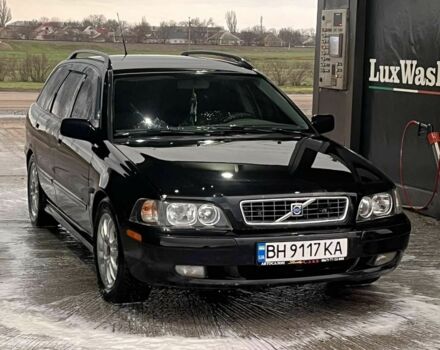 Черный Вольво В40, объемом двигателя 1.9 л и пробегом 200 тыс. км за 3575 $, фото 1 на Automoto.ua