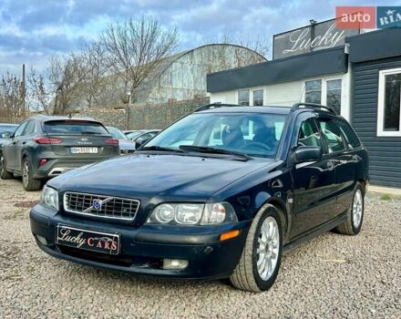 Черный Вольво В40, объемом двигателя 1.9 л и пробегом 240 тыс. км за 3500 $, фото 1 на Automoto.ua