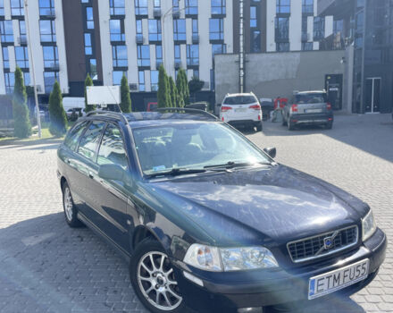Чорний Вольво V40, об'ємом двигуна 1.8 л та пробігом 275 тис. км за 3500 $, фото 1 на Automoto.ua