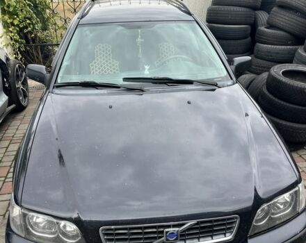 Чорний Вольво V40, об'ємом двигуна 1.9 л та пробігом 300 тис. км за 4000 $, фото 1 на Automoto.ua