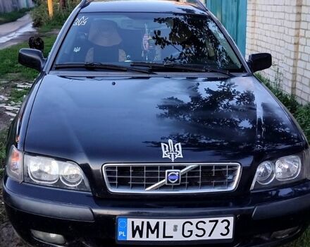 Чорний Вольво V40, об'ємом двигуна 1.9 л та пробігом 340 тис. км за 2500 $, фото 1 на Automoto.ua