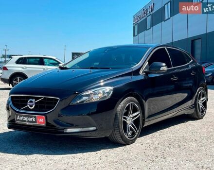 Чорний Вольво V40, об'ємом двигуна 1.6 л та пробігом 260 тис. км за 9940 $, фото 1 на Automoto.ua