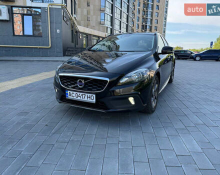 Черный Вольво В40, объемом двигателя 1.56 л и пробегом 240 тыс. км за 12500 $, фото 1 на Automoto.ua