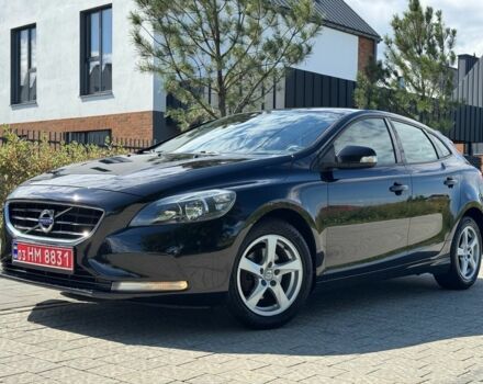 Чорний Вольво V40, об'ємом двигуна 1.6 л та пробігом 243 тис. км за 10700 $, фото 1 на Automoto.ua