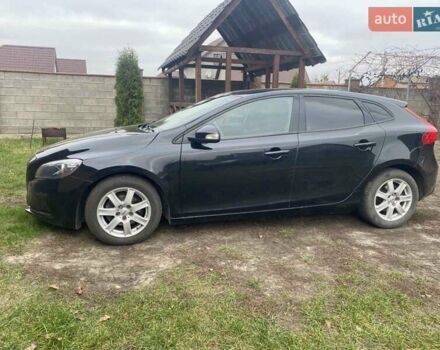 Чорний Вольво V40, об'ємом двигуна 1.6 л та пробігом 285 тис. км за 9300 $, фото 1 на Automoto.ua
