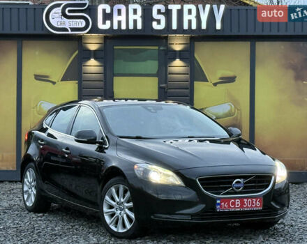 Черный Вольво В40, объемом двигателя 1.6 л и пробегом 212 тыс. км за 11600 $, фото 1 на Automoto.ua