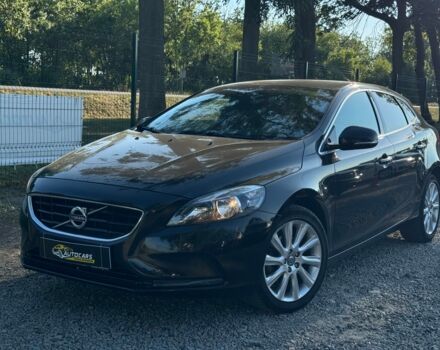 Чорний Вольво V40, об'ємом двигуна 1.6 л та пробігом 211 тис. км за 9800 $, фото 1 на Automoto.ua