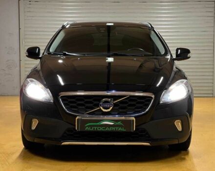 Черный Вольво В40, объемом двигателя 1.6 л и пробегом 250 тыс. км за 9990 $, фото 1 на Automoto.ua