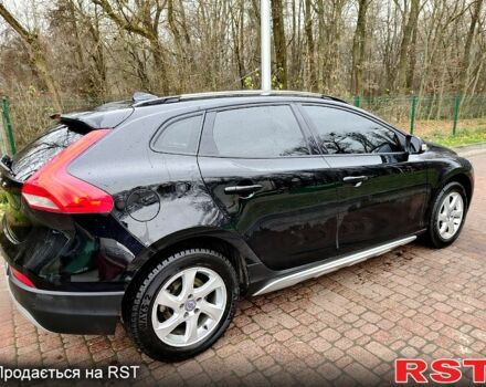 Чорний Вольво V40, об'ємом двигуна 1.6 л та пробігом 175 тис. км за 13500 $, фото 1 на Automoto.ua