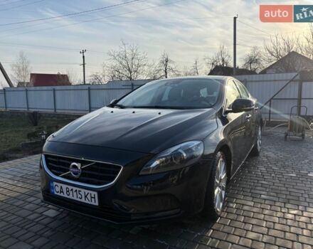 Черный Вольво В40, объемом двигателя 1.6 л и пробегом 96 тыс. км за 12500 $, фото 1 на Automoto.ua