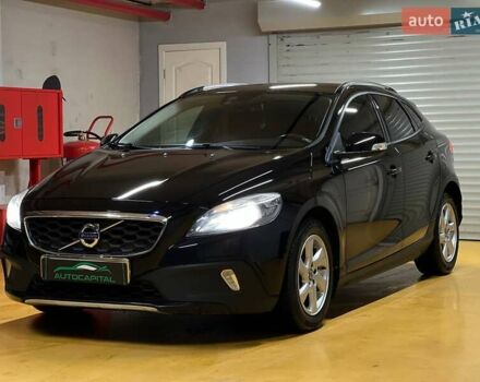 Черный Вольво В40, объемом двигателя 1.56 л и пробегом 250 тыс. км за 9990 $, фото 1 на Automoto.ua